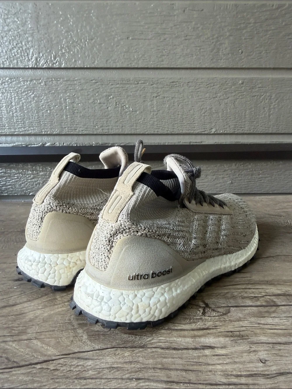 Adidas Ultra boots ATL Men’s Beige Knit Athletic Shoes size 8